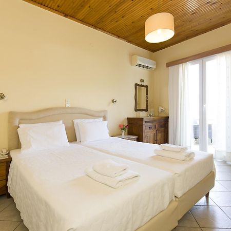 Virginia Hotel Самос Екстериор снимка
