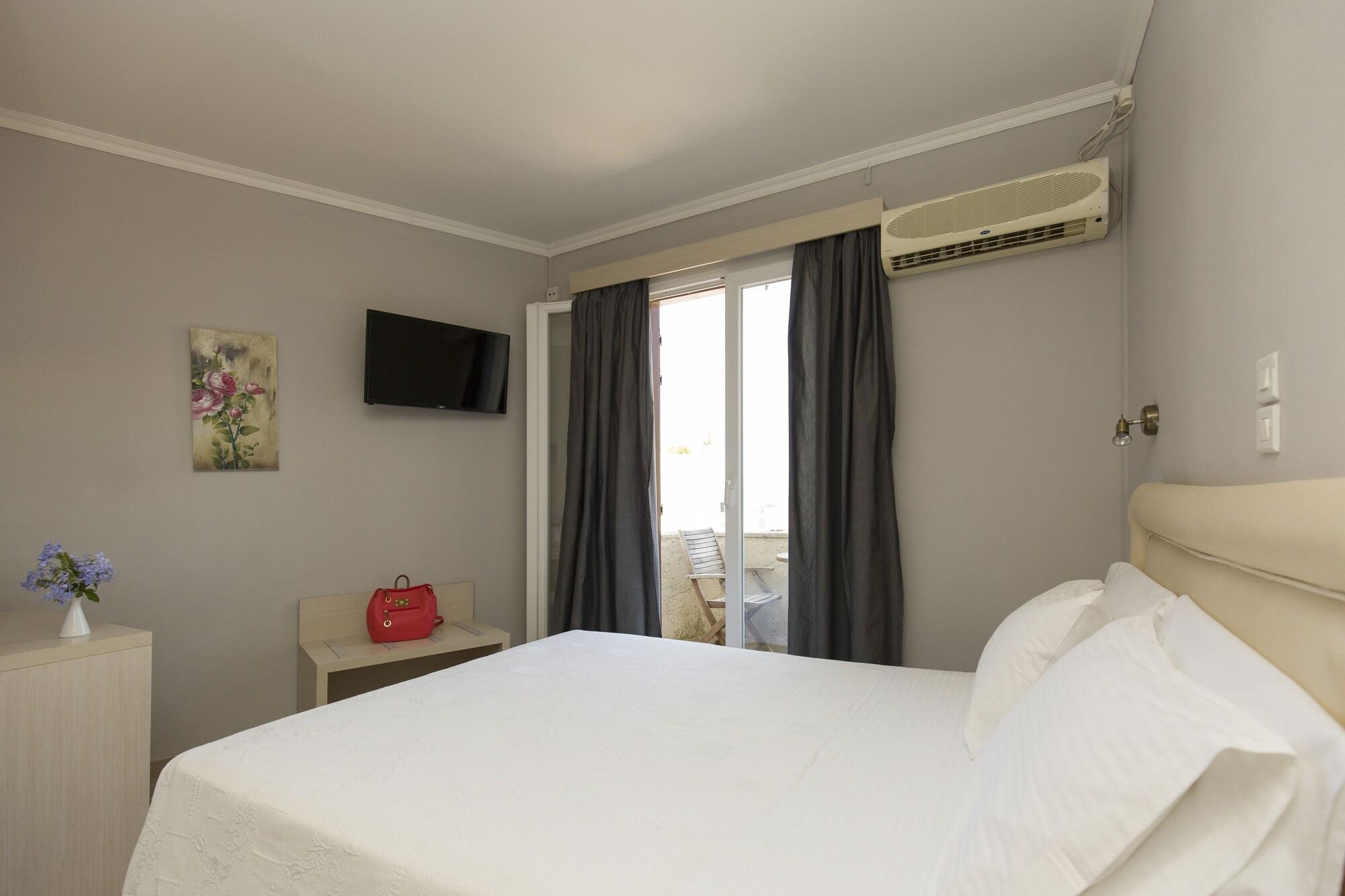 Virginia Hotel Самос Екстериор снимка