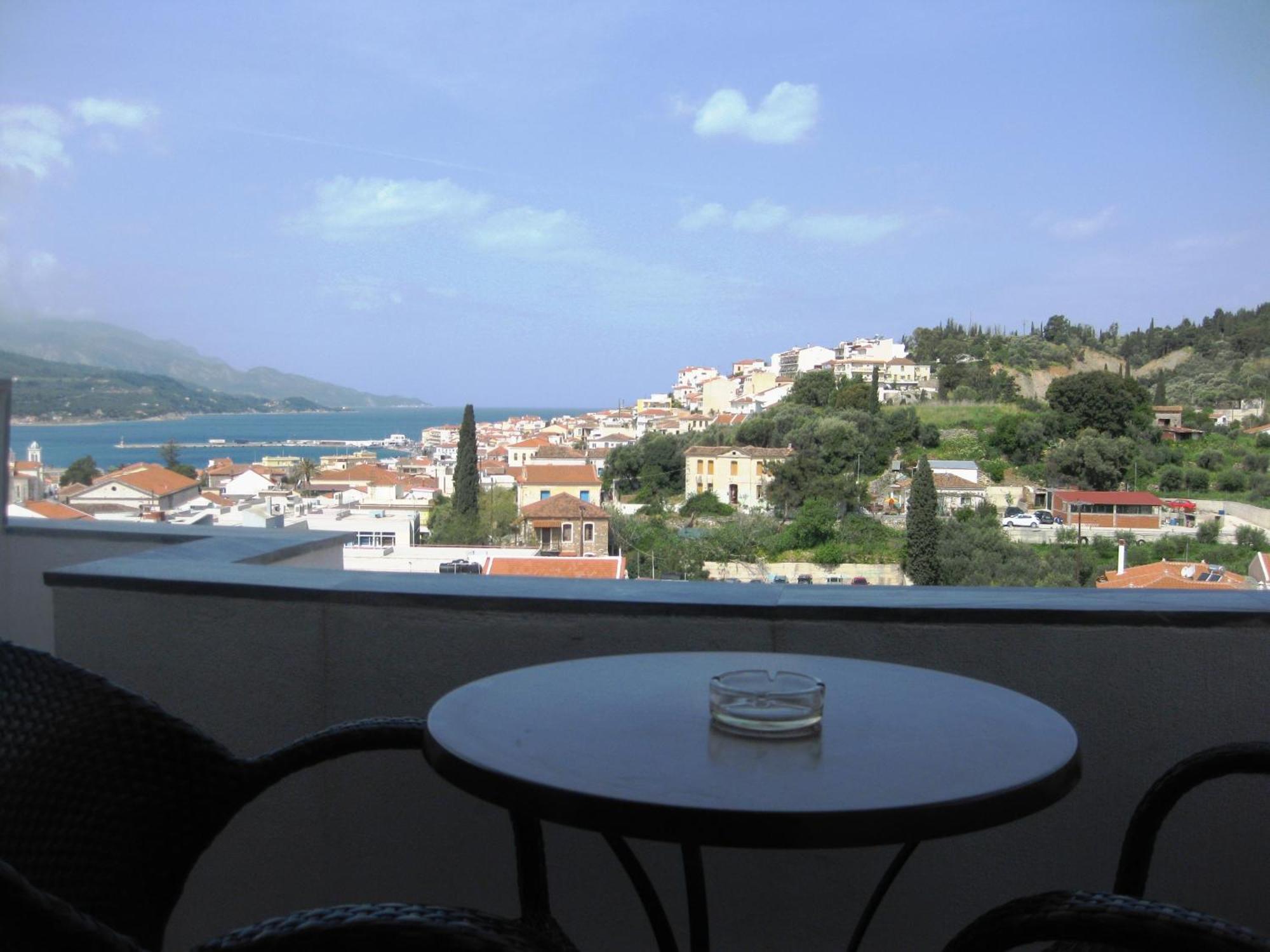 Virginia Hotel Самос Екстериор снимка