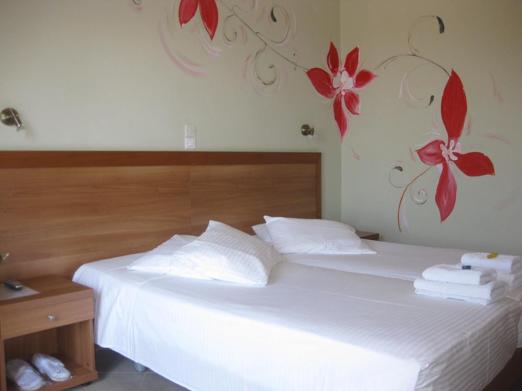 Virginia Hotel Самос Екстериор снимка