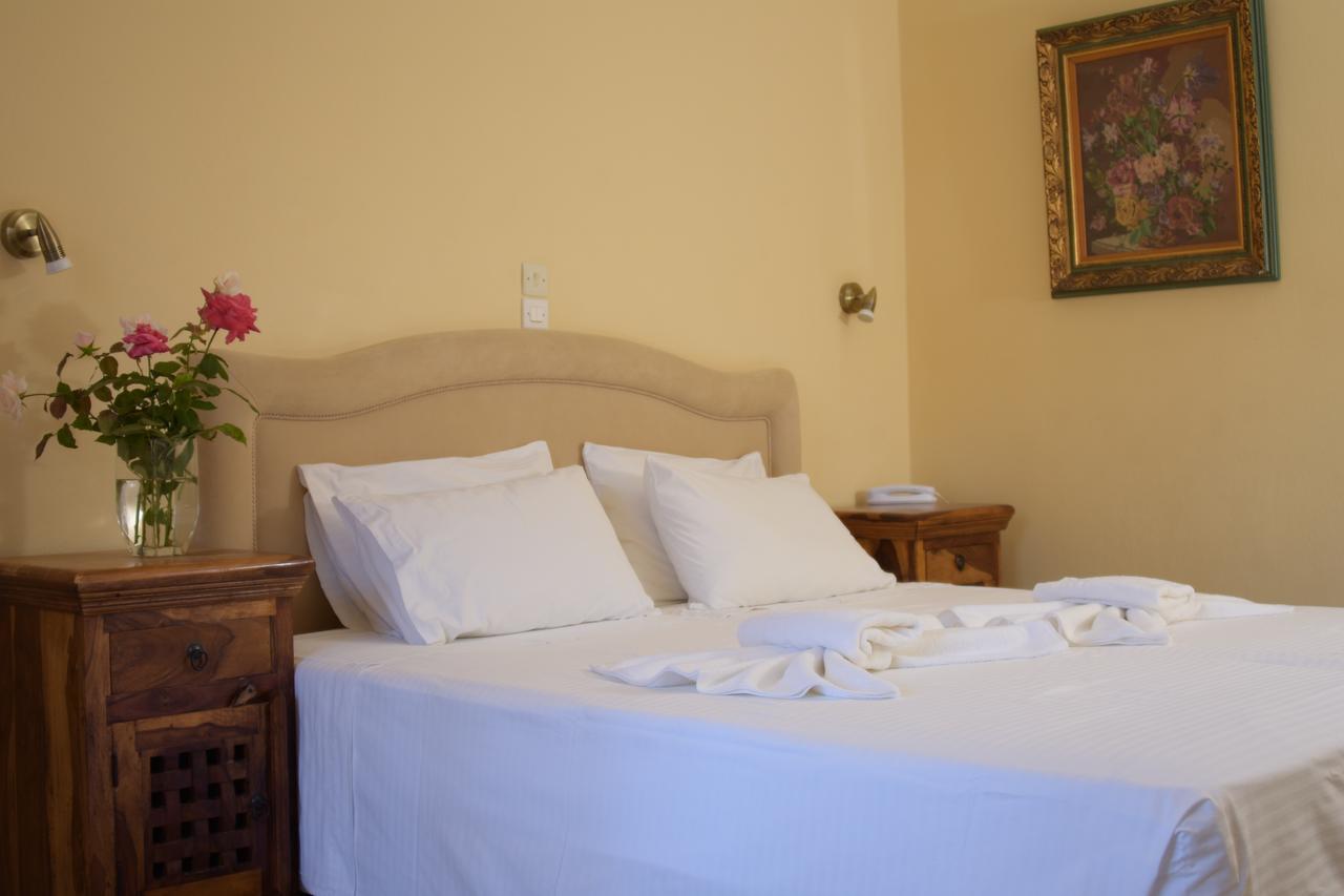 Virginia Hotel Самос Екстериор снимка