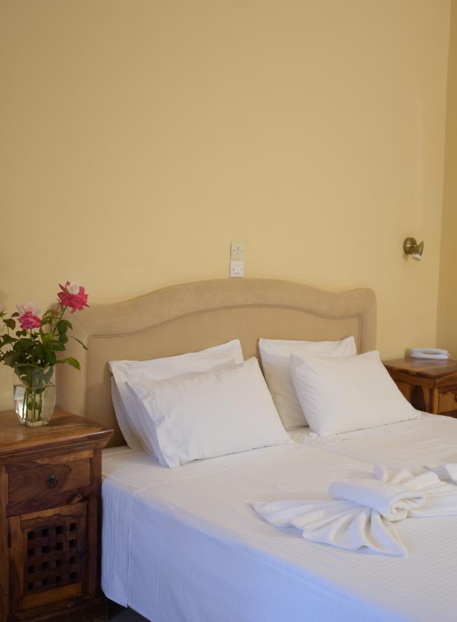 Virginia Hotel Самос Екстериор снимка